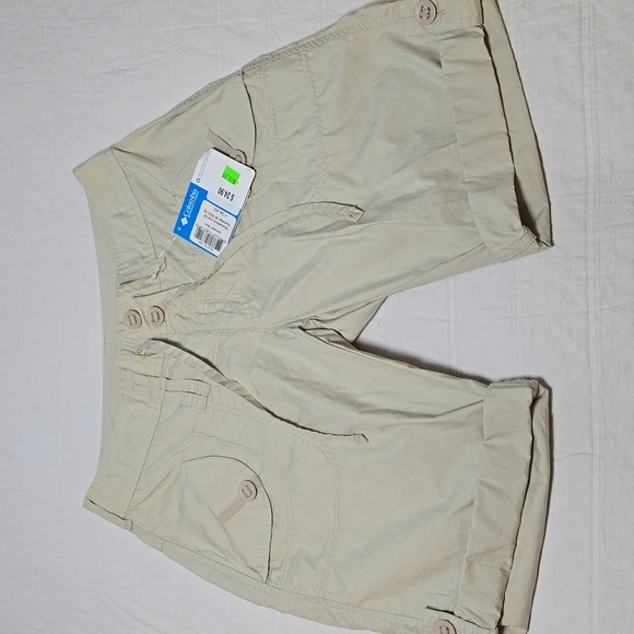 Columbia Khaki Hiking Shorts - Size 2 - Picture 12 of 12
